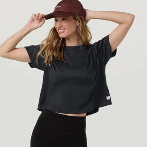 Vuori | Energy Tee | Black Heather | Small